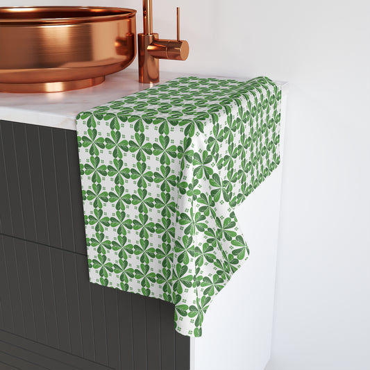 Hand Towel | Green Clover Knot