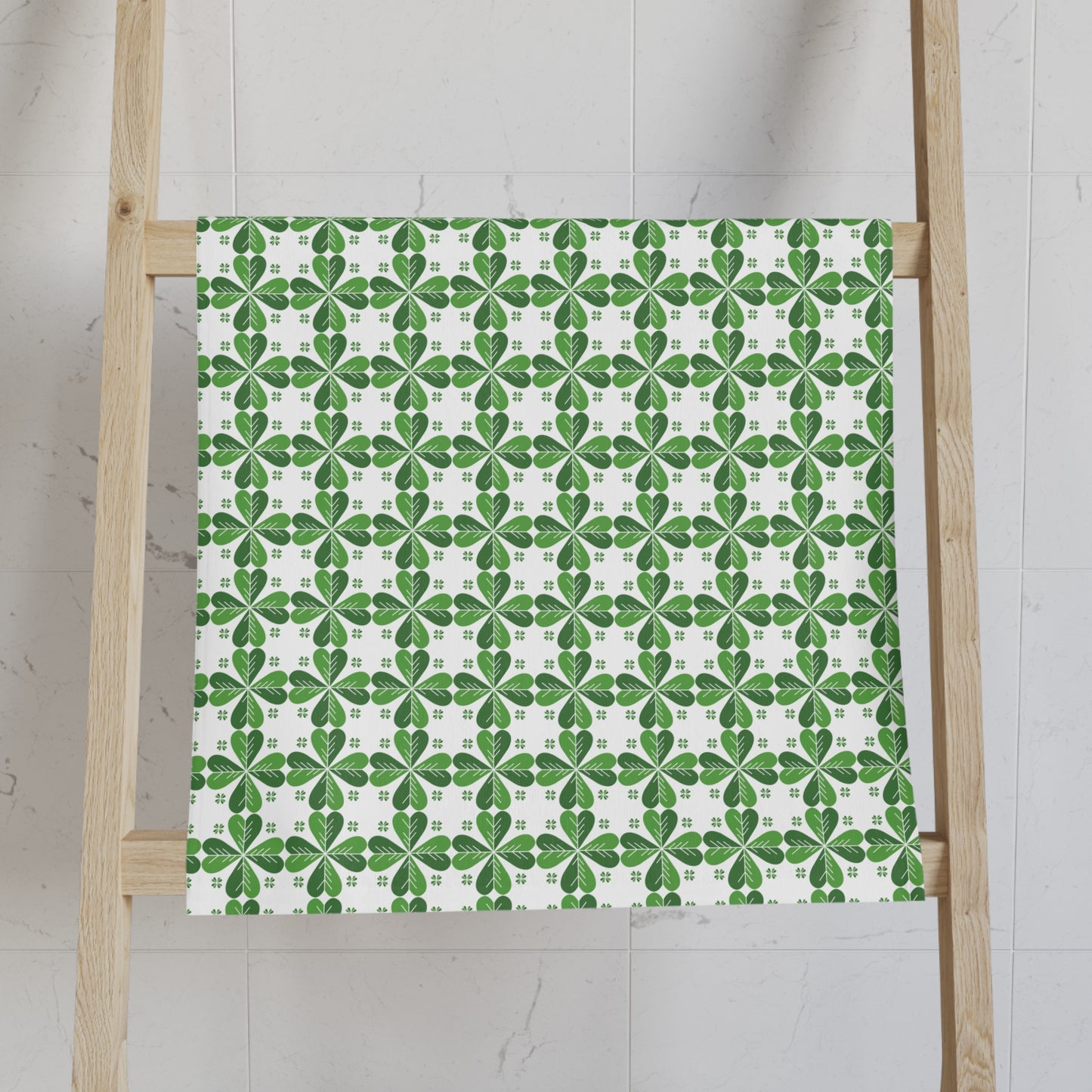 Hand Towel | Green Clover Knot