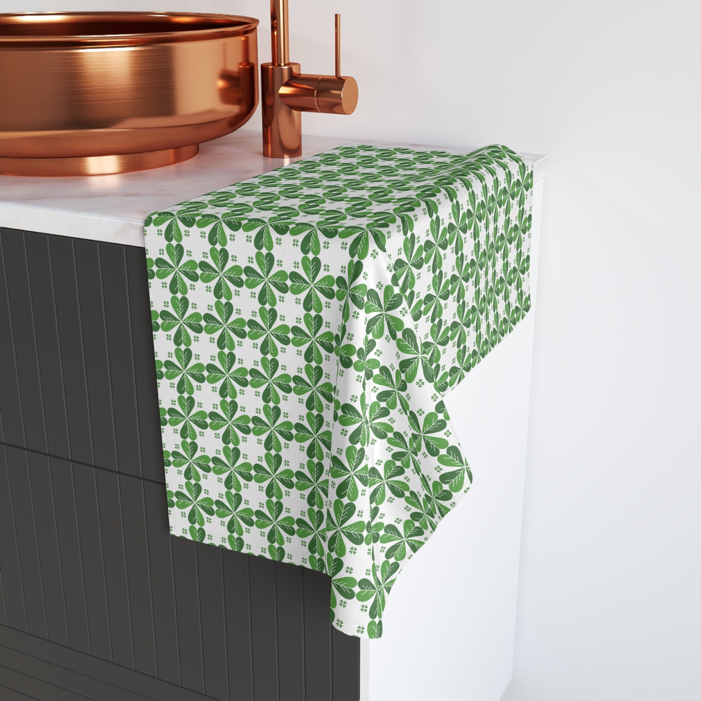 Hand Towel | Green Clover Knot
